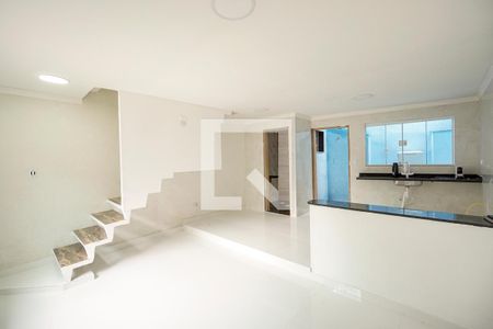 Sala de casa para alugar com 2 quartos, 150m² em Vila Antonina, São Paulo