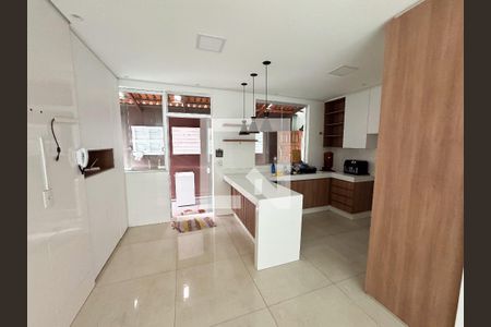 Cozinha de casa à venda com 4 quartos, 200m² em Bandeirantes, Contagem