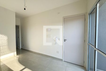 Sala/Cozinha de apartamento para alugar com 1 quarto, 38m² em Vila Mangalot, São Paulo