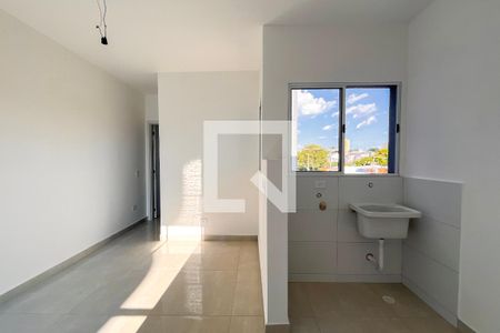 Sala/Cozinha de apartamento para alugar com 1 quarto, 38m² em Vila Mangalot, São Paulo