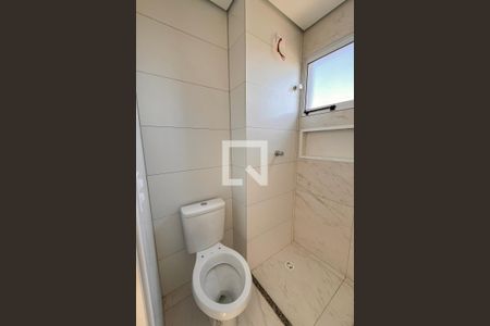 Banheiro de apartamento para alugar com 1 quarto, 38m² em Vila Mangalot, São Paulo