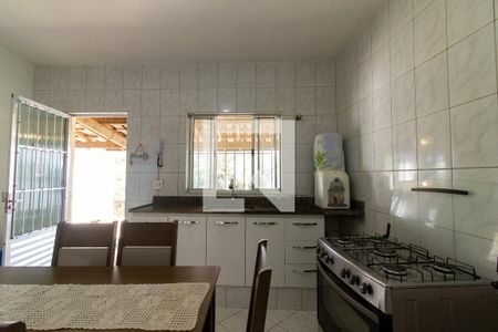 Cozinha  de casa à venda com 2 quartos, 70m² em Imperial Parque, Campinas