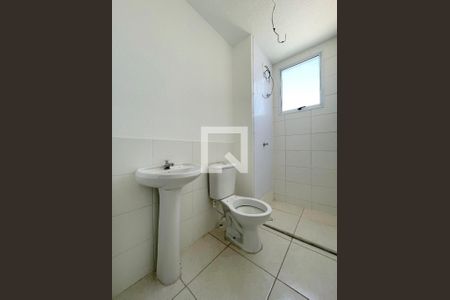 Banheiro de apartamento à venda com 2 quartos, 62m² em Jardim Guanabara, Belo Horizonte