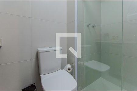 Banheiro de kitnet/studio para alugar com 1 quarto, 21m² em Paraíso, São Paulo