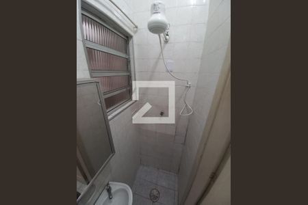 Banheiro de apartamento para alugar com 1 quarto, 26m² em Centro, São Vicente