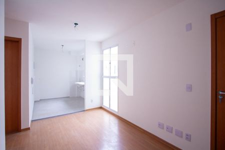 Sala de apartamento para alugar com 2 quartos, 55m² em Vila Lage, São Gonçalo