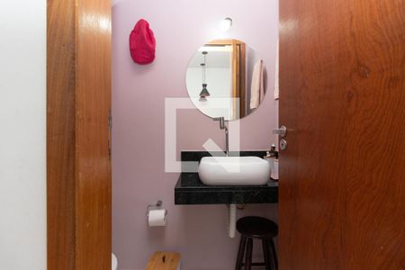 Lavabo de casa de condomínio à venda com 2 quartos, 54m² em Vila Ede, São Paulo