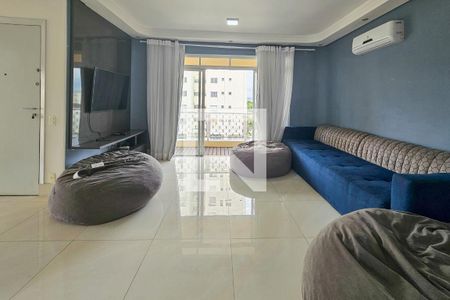 Sala de apartamento para alugar com 2 quartos, 172m² em Jardim Las Palmas, Guarujá