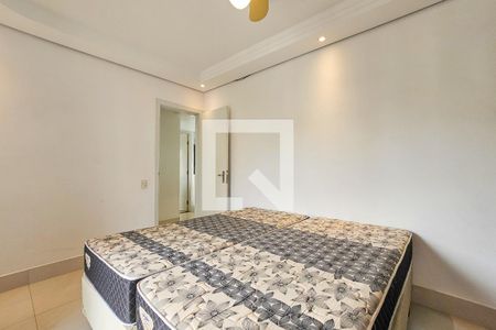 Quarto de apartamento para alugar com 2 quartos, 172m² em Jardim Las Palmas, Guarujá