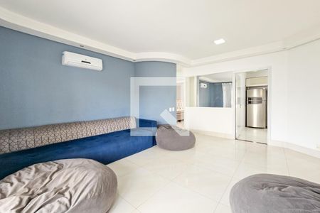 Sala de apartamento para alugar com 2 quartos, 172m² em Jardim Las Palmas, Guarujá