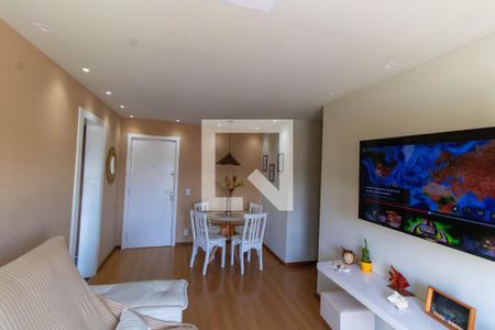 Sala de apartamento à venda com 2 quartos, 70m² em Pendotiba, Niterói