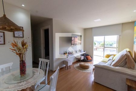 Sala de apartamento à venda com 2 quartos, 70m² em Pendotiba, Niterói