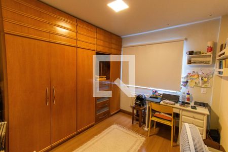 Quarto de apartamento à venda com 2 quartos, 70m² em Pendotiba, Niterói