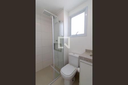 Banheiro de kitnet/studio para alugar com 1 quarto, 42m² em Centro, Campinas