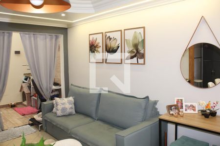 Sala de casa de condomínio para alugar com 2 quartos, 75m² em Jardim Barbacena, Cotia