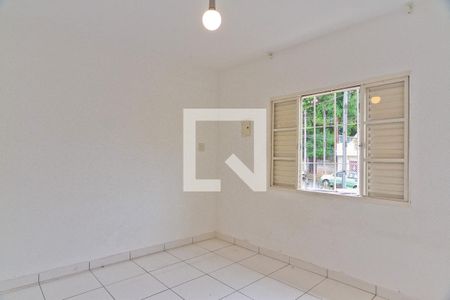 Quarto de casa para alugar com 1 quarto, 45m² em Parque Maria Domitila, São Paulo