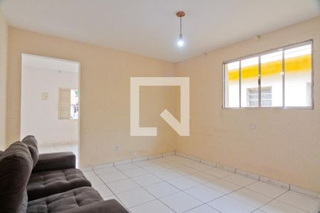 Sala de casa para alugar com 1 quarto, 45m² em Parque Maria Domitila, São Paulo