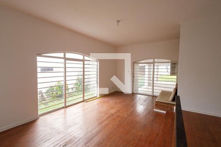 Sala de casa para alugar com 4 quartos, 328m² em Jardim das Nações, Taubaté