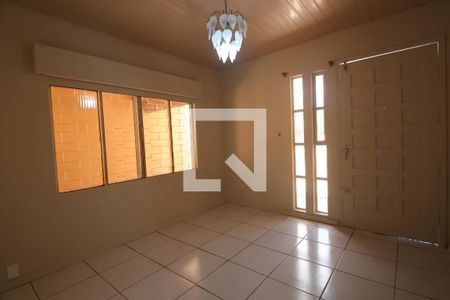 Sala de casa à venda com 2 quartos, 380m² em Fátima, Canoas