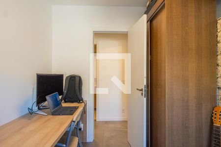 Quarto 1 de apartamento para alugar com 2 quartos, 62m² em Azenha, Porto Alegre