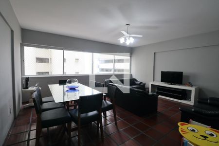 Sala de apartamento para alugar com 4 quartos, 140m² em Vila Alzira, Guarujá