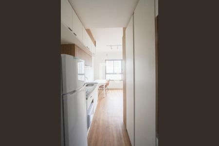 Cozinha de apartamento para alugar com 1 quarto, 25m² em Brooklin, São Paulo