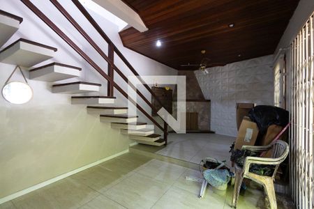 Sala de casa à venda com 3 quartos, 115m² em Azenha, Porto Alegre