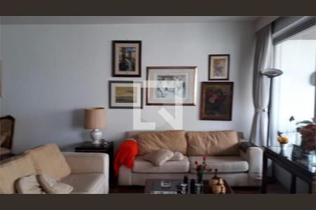 Apartamento à venda com 3 quartos, 210m² em Jardim Morumbi, São Paulo