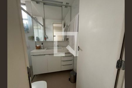 banheiro 1 de apartamento à venda com 4 quartos, 98m² em Buritis, Belo Horizonte