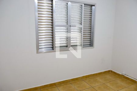 Quarto 2 de casa para alugar com 2 quartos, 120m² em Km 18, Osasco