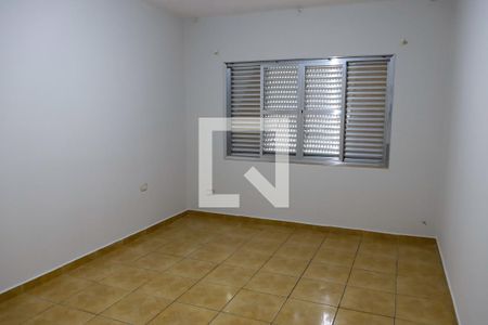 Quarto 1 de casa para alugar com 2 quartos, 120m² em Km 18, Osasco