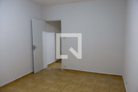 Quarto 1 de casa para alugar com 2 quartos, 120m² em Km 18, Osasco