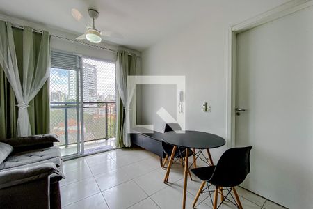 Sala de kitnet/studio para alugar com 1 quarto, 32m² em Jardim da Gloria, São Paulo