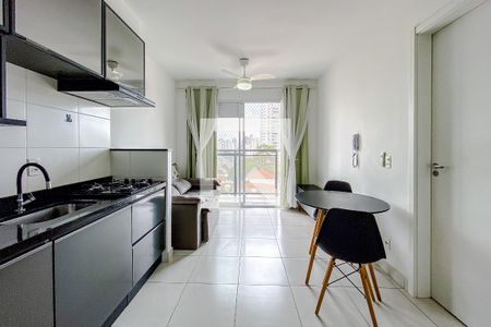 Sala de kitnet/studio para alugar com 1 quarto, 32m² em Jardim da Gloria, São Paulo