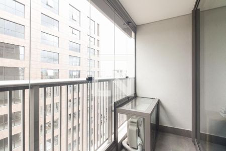 Studio - Varanda  de kitnet/studio para alugar com 1 quarto, 32m² em Vila Gomes Cardim, São Paulo