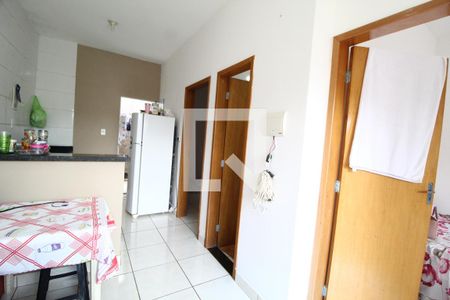 Sala de casa para alugar com 2 quartos, 48m² em Aclimação, Uberlândia