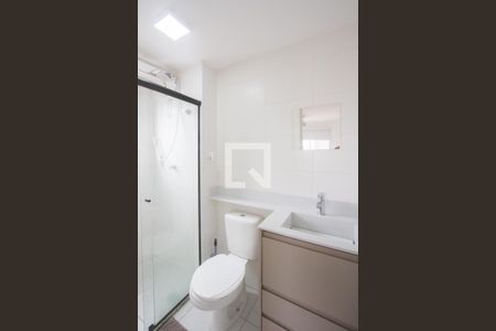 Banheiro de apartamento para alugar com 1 quarto, 29m² em Jardim Caravelas, São Paulo