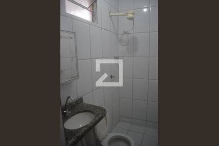 Banheiro da Suíte de apartamento para alugar com 2 quartos, 54m² em Itapuã, Salvador