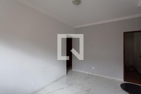 Sala de casa para alugar com 3 quartos, 90m² em Planalto, Belo Horizonte