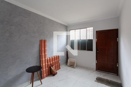 Sala de casa para alugar com 3 quartos, 90m² em Planalto, Belo Horizonte