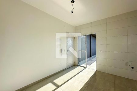 Sala/Cozinha de apartamento para alugar com 1 quarto, 38m² em Vila Mangalot, São Paulo