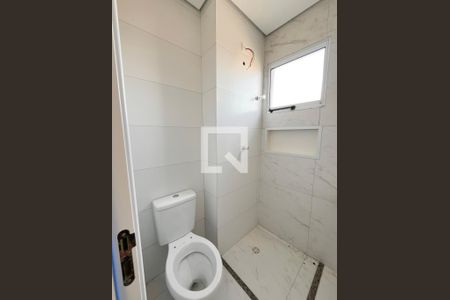 Banheiro de apartamento para alugar com 1 quarto, 38m² em Vila Mangalot, São Paulo