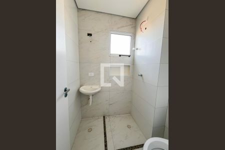 Banheiro de apartamento para alugar com 1 quarto, 38m² em Vila Mangalot, São Paulo