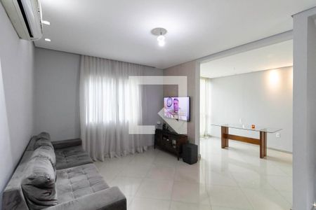 Sala  de casa à venda com 3 quartos, 200m² em Cabral, Contagem