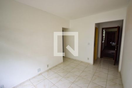 Sala de apartamento para alugar com 3 quartos, 54m² em Pilares, Rio de Janeiro