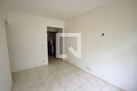 Sala de apartamento para alugar com 3 quartos, 54m² em Pilares, Rio de Janeiro