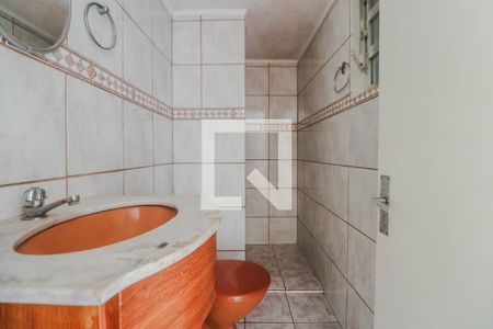 Banheiro de apartamento para alugar com 1 quarto, 50m² em Humaitá, Porto Alegre