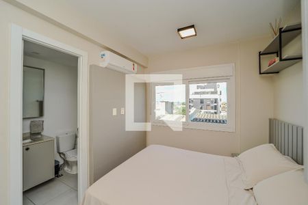 Suíte de apartamento à venda com 2 quartos, 66m² em Jardim Lindóia, Porto Alegre