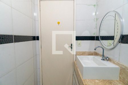 Banheiro da Suíte de casa para alugar com 1 quarto, 45m² em Vila Guarani (zona Sul), São Paulo