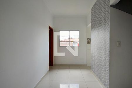 Sala de casa de condomínio para alugar com 2 quartos, 48m² em Nova Mirim, Praia Grande